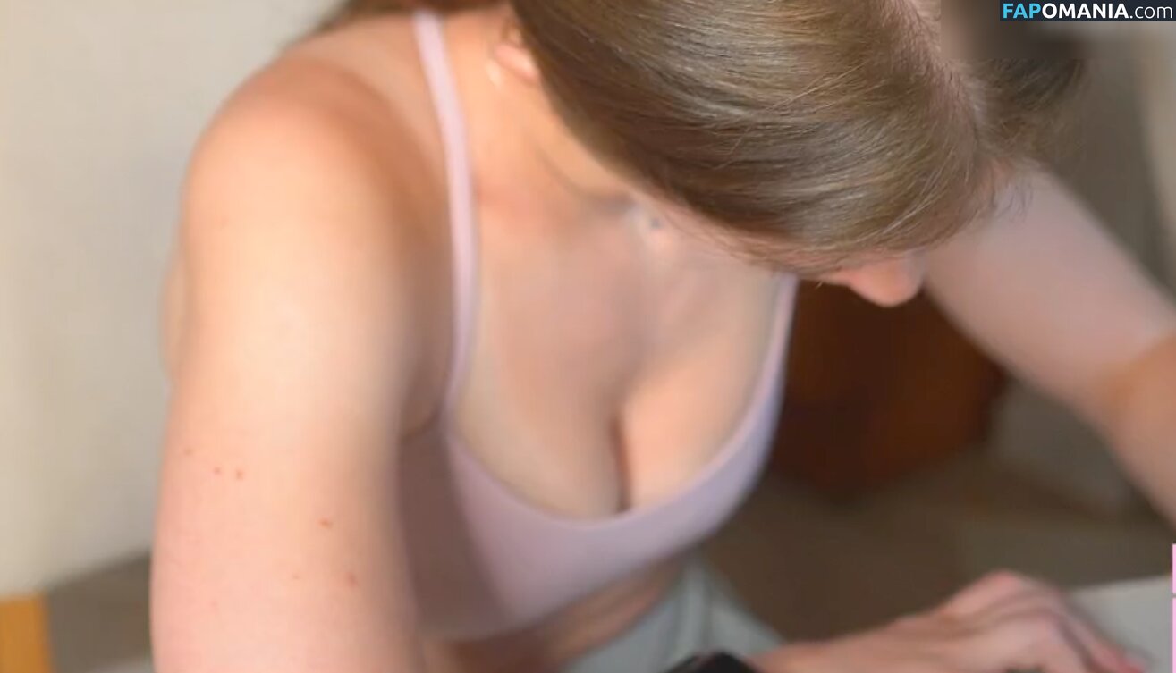 Mira Szalma / https: / mira.004 Desnudo OnlyFans  Foto filtrada #567