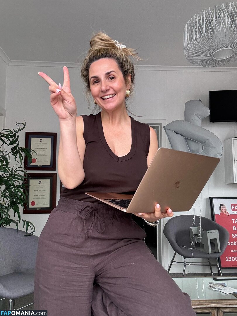 MILF Online Accountant / Miriam Holme / miriamholme Desnudo OnlyFans  Foto filtrada #8
