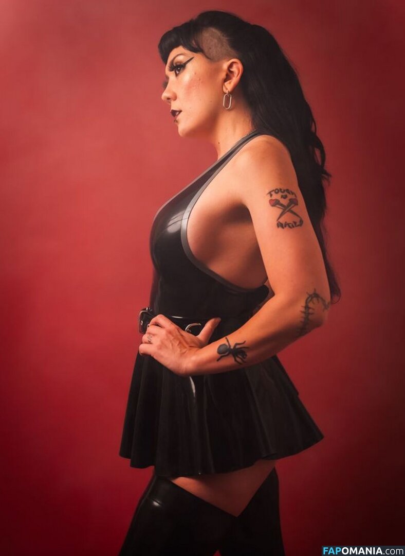 Mistress Poison / MistressPoison2 / MistressPoisonx / https: / iammistresspoison Desnudo OnlyFans  Foto filtrada #3