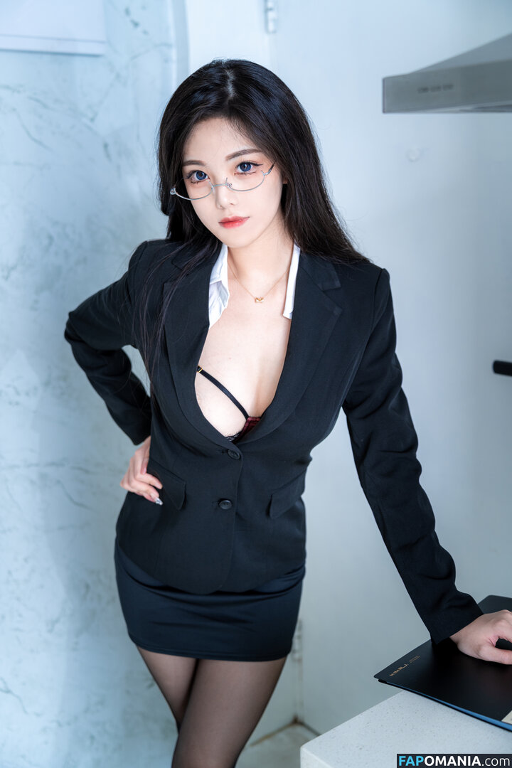 1357046erty / Mizhi_mao / mizhimaoqiu / mizhimiaoqiu / 蜜汁猫裘 Desnudo OnlyFans  Foto filtrada #40