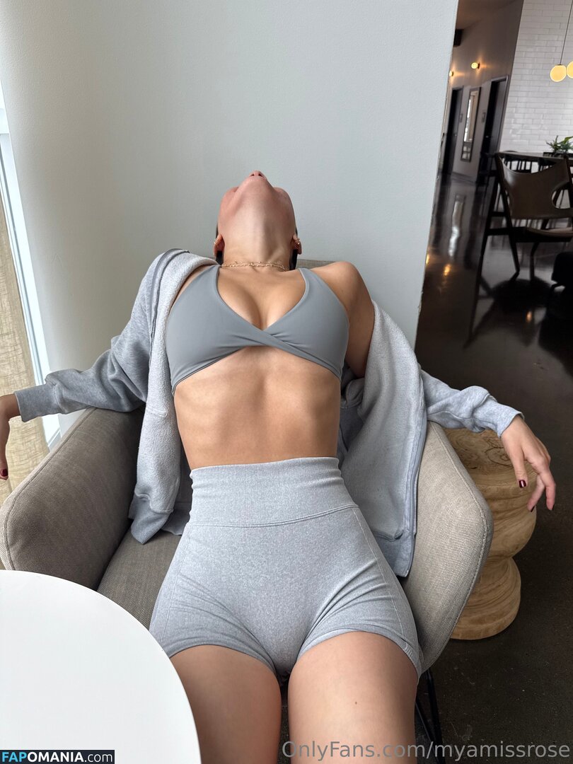 missmyarose / myamissrose Desnudo OnlyFans  Foto filtrada #1