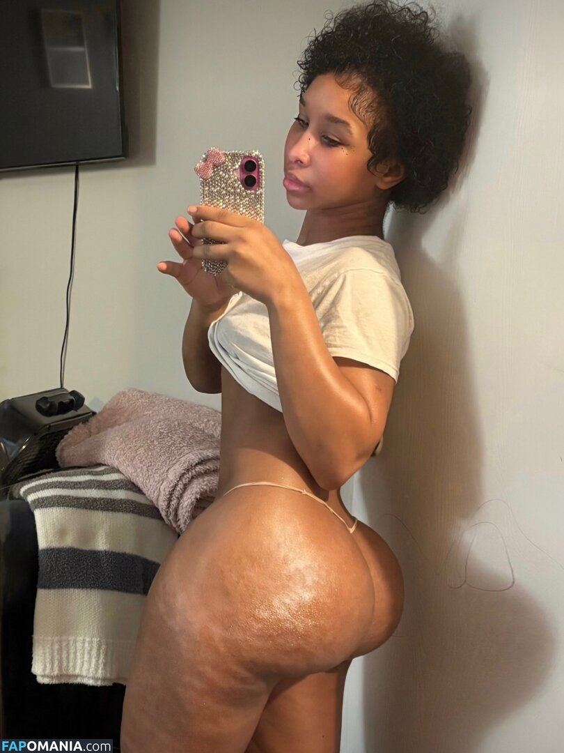 Naebxaa / boujeeea Desnudo OnlyFans  Foto filtrada #2