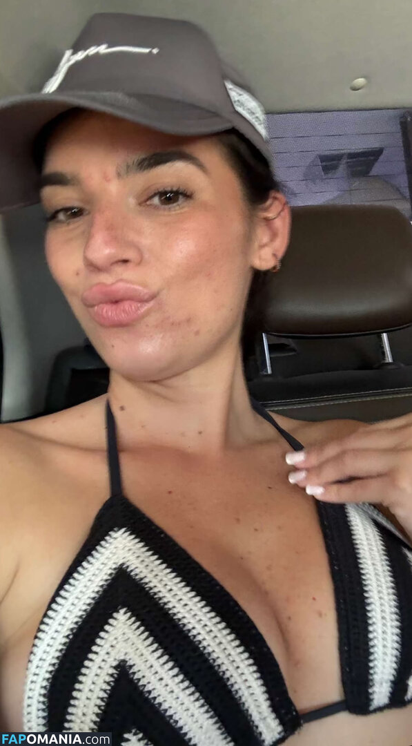 Natalie Mariduena / natalinanoel Desnudo OnlyFans  Foto filtrada #12