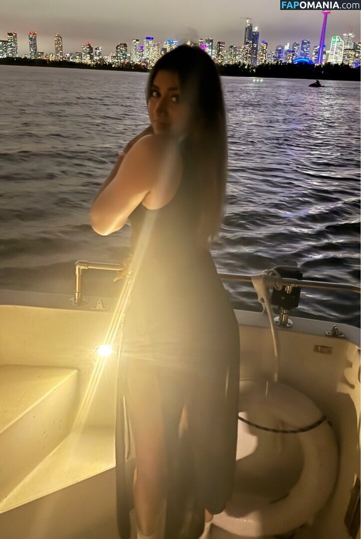Navpreet Gotara / navpreetg_ Desnudo OnlyFans  Foto filtrada #3