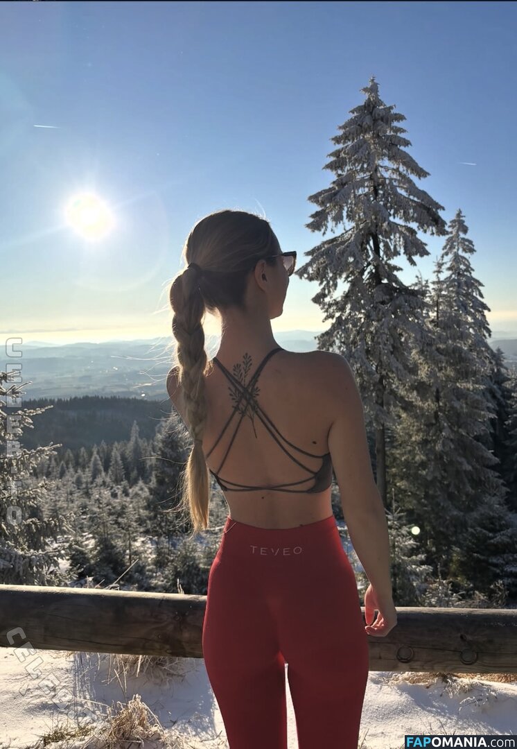 Nina Haberl / niha.original Desnudo OnlyFans  Foto filtrada #1