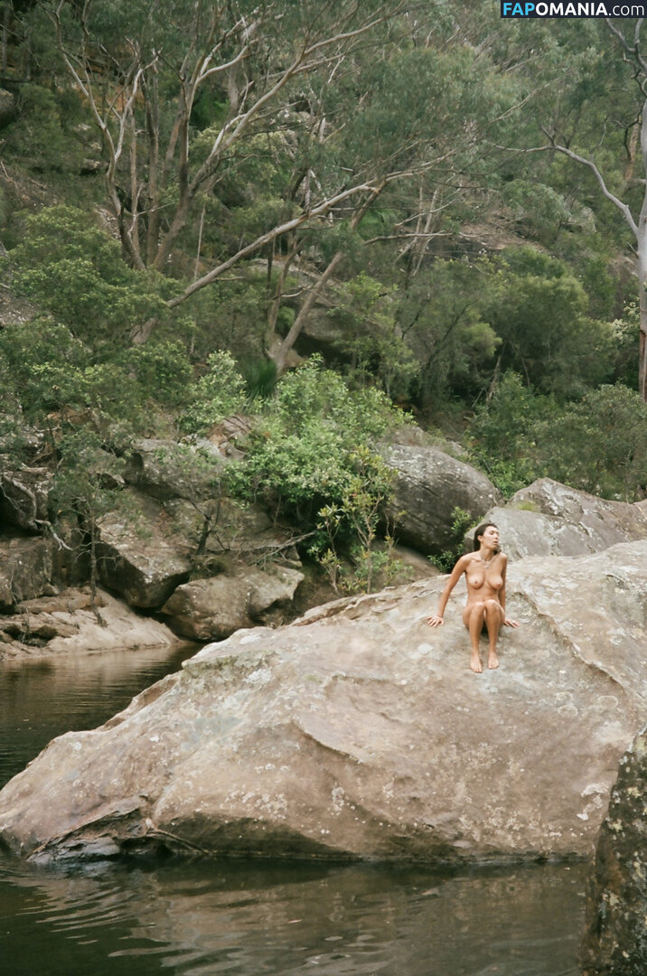 Nina Pirola / nature_nymph / nina.pirola Desnudo OnlyFans  Foto filtrada #2