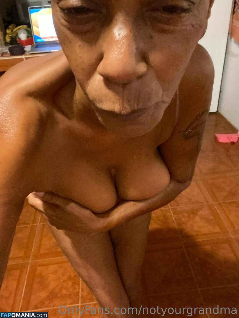 notyourgrandma Desnudo OnlyFans  Foto filtrada #1
