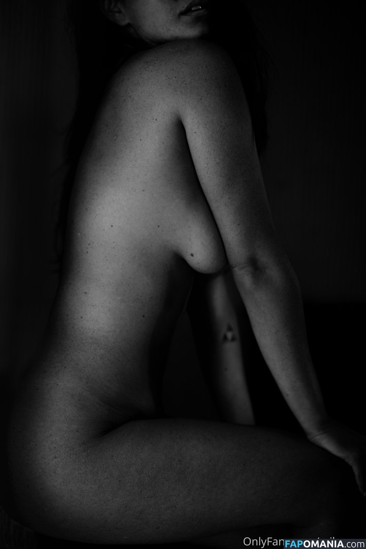Nour Guiga / noor.g / nornaiysha / nour_guiga Desnudo OnlyFans  Foto filtrada #6