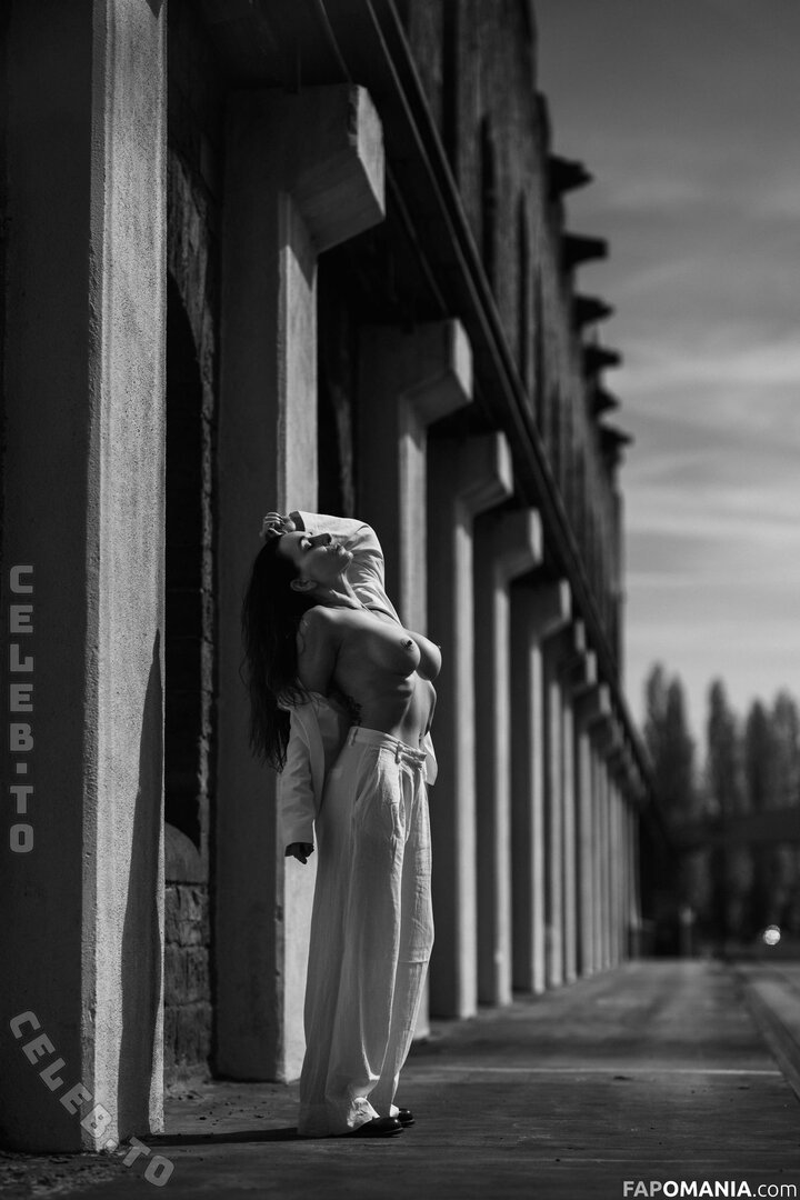 Nude In Public Desnudo OnlyFans  Foto filtrada #35