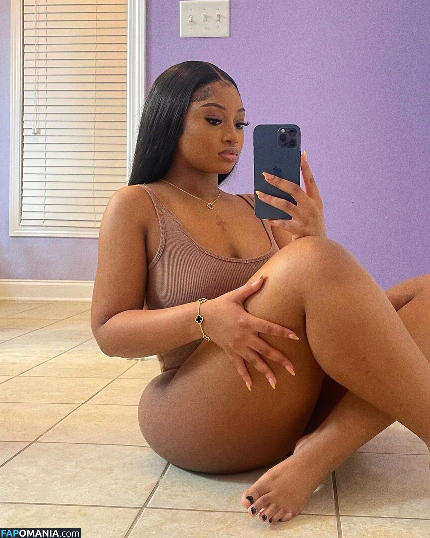 NylaBaknari / baknari / https: Desnudo OnlyFans  Foto filtrada #1