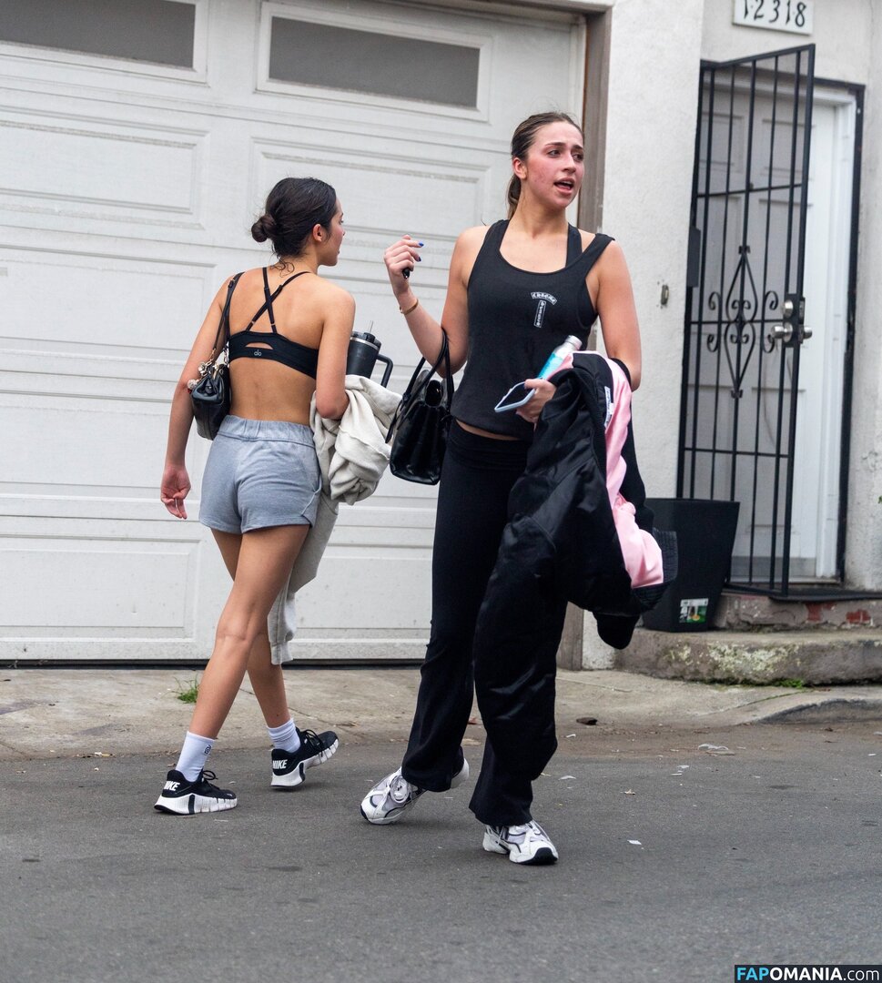 Olivia Rodrigo / oliviarodrigo Desnudo OnlyFans  Foto filtrada #58