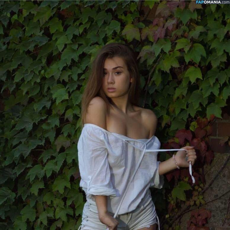 amator_csajok / f.lillaa / petratimea Desnudo OnlyFans  Foto filtrada #2718