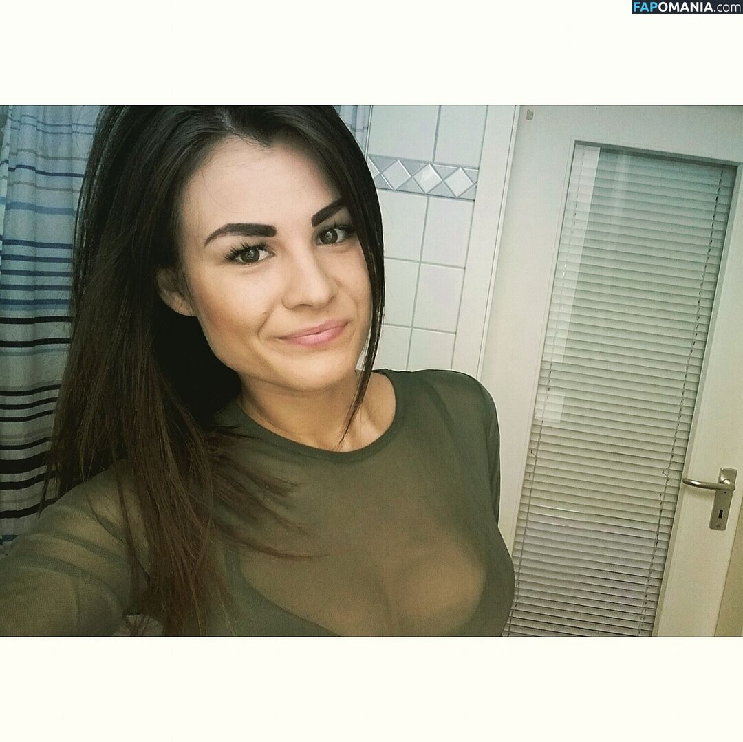 amator_csajok / f.lillaa / petratimea Desnudo OnlyFans  Foto filtrada #2788