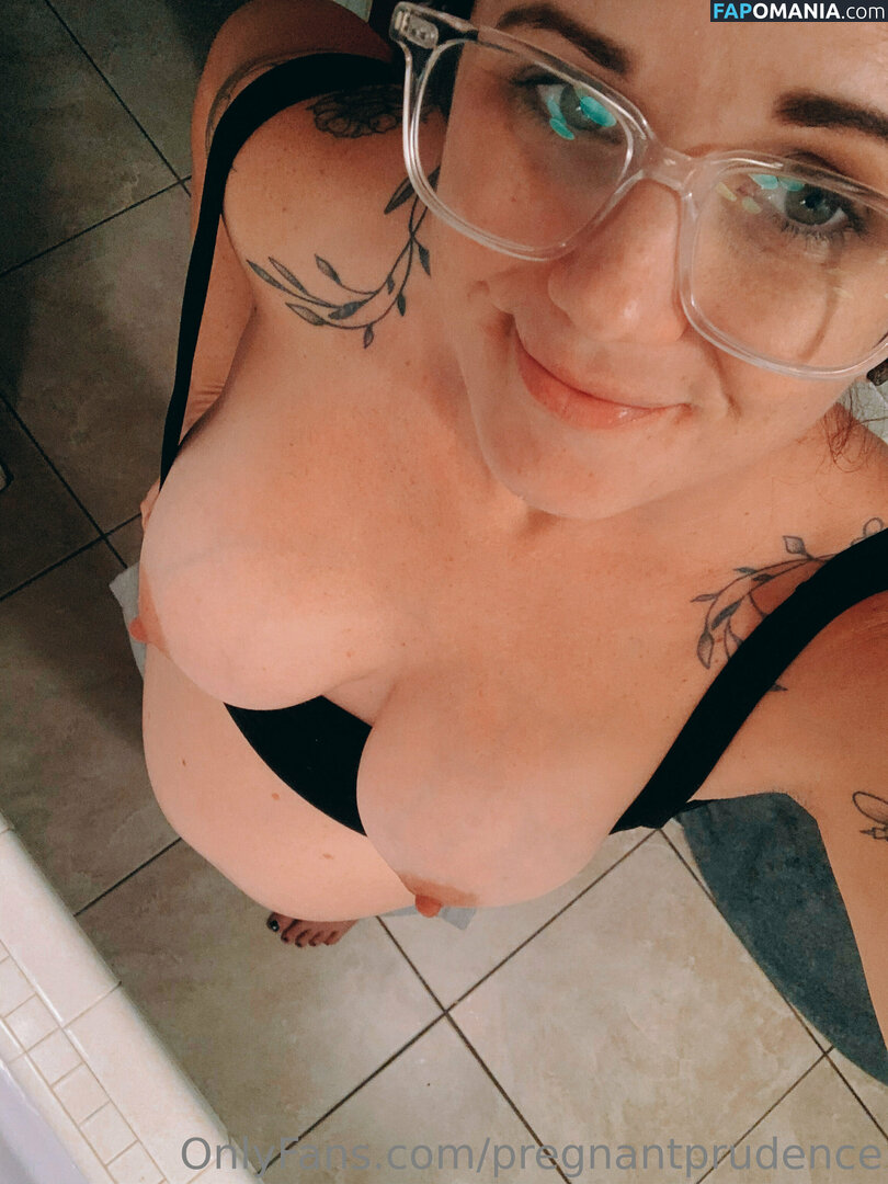 kducketts__ / pregnantprudence Desnudo OnlyFans  Foto filtrada #27