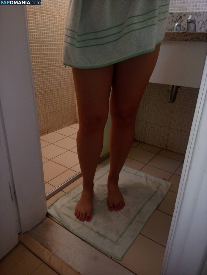 Prii Feet / amorafeet / jenniferfeet / prii_feet Desnudo OnlyFans  Foto filtrada #180