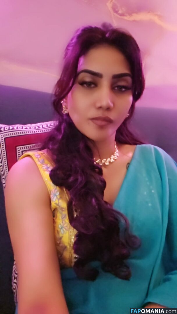 Priya Naidu / priya_naidu0422 Desnudo OnlyFans  Foto filtrada #8