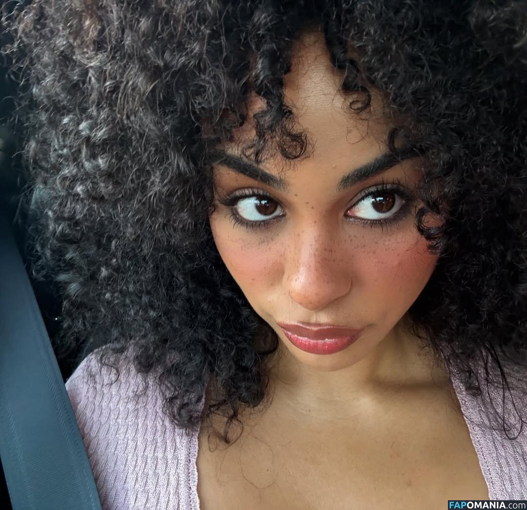 Raina Morris / quakerraina Desnudo OnlyFans  Foto filtrada #1