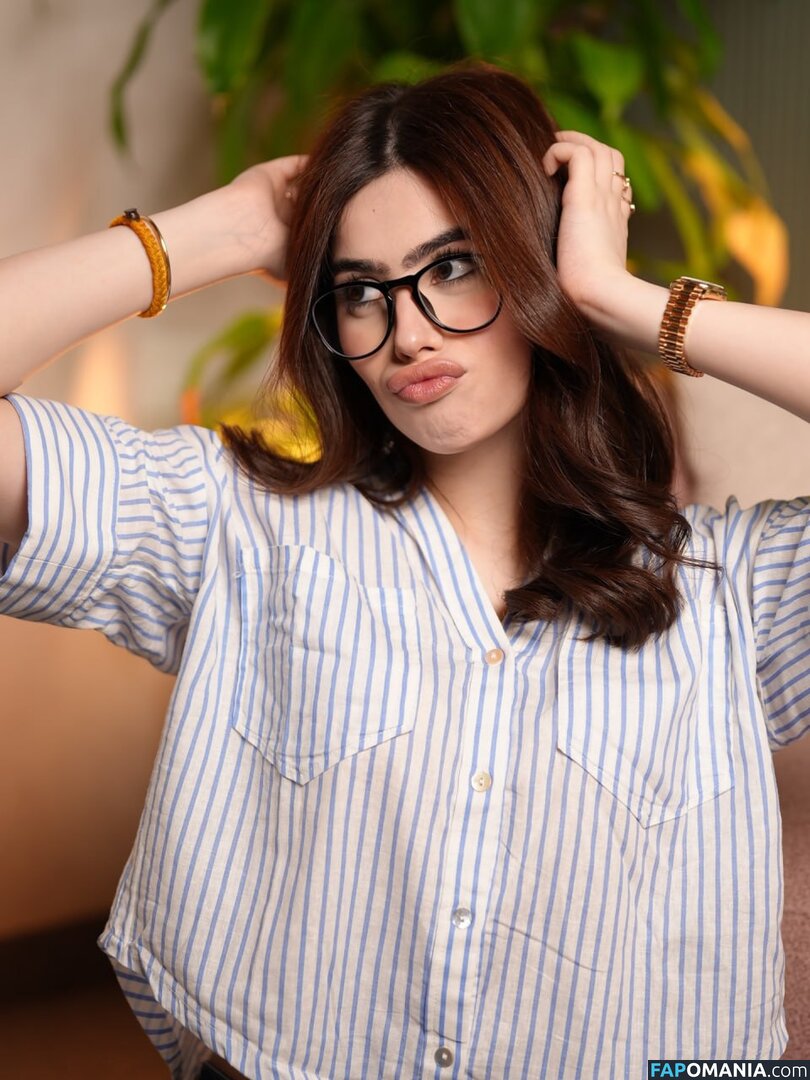 Riva Arora / https: / riva.arora.1 / riva.aroraofficial / rivarora_ Desnudo OnlyFans  Foto filtrada #10