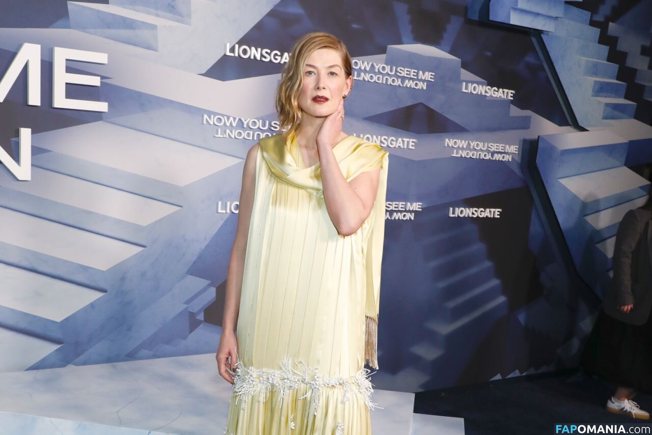 Rosamund Pike / mspike Desnudo OnlyFans  Foto filtrada #114