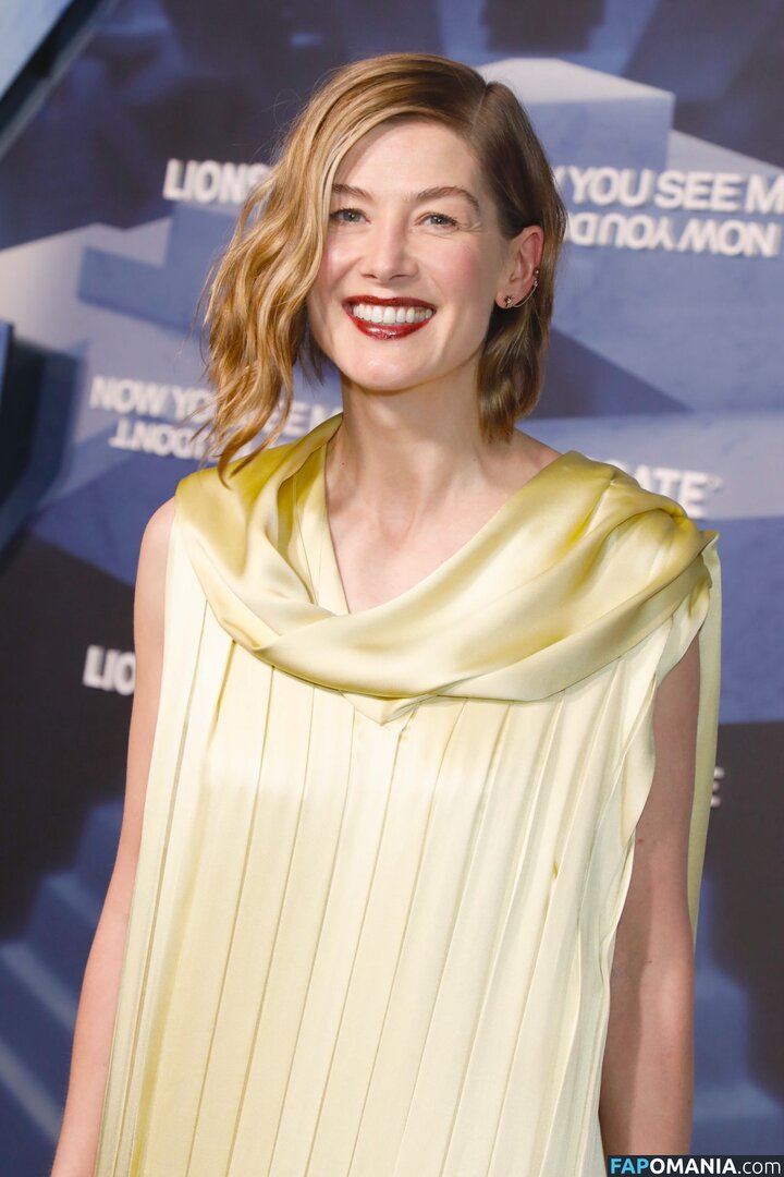 Rosamund Pike / mspike Desnudo OnlyFans  Foto filtrada #115