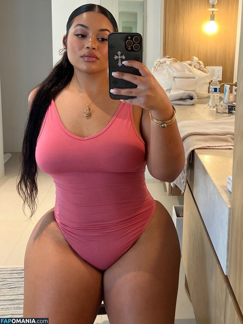 Roseyroyyal Desnudo OnlyFans  Foto filtrada #1