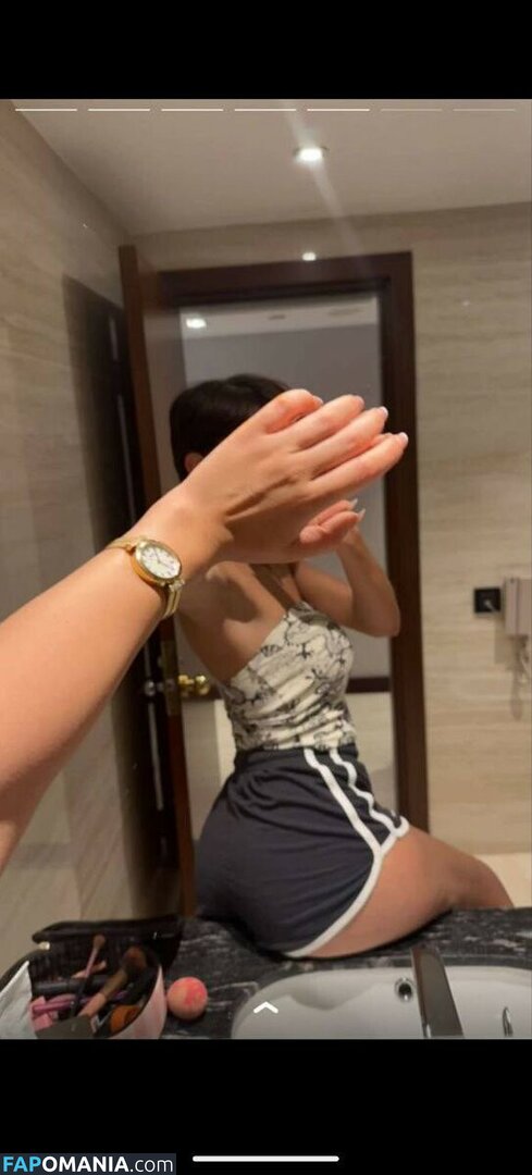 Roz Idrissi / Rozidrissi Desnudo OnlyFans  Foto filtrada #8