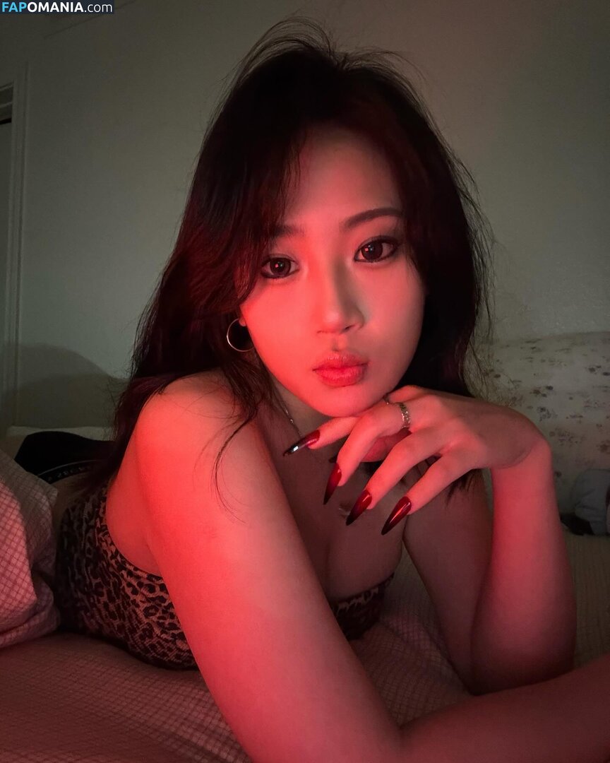 Rubyzhu / rubyzhu1204 Desnudo OnlyFans  Foto filtrada #4
