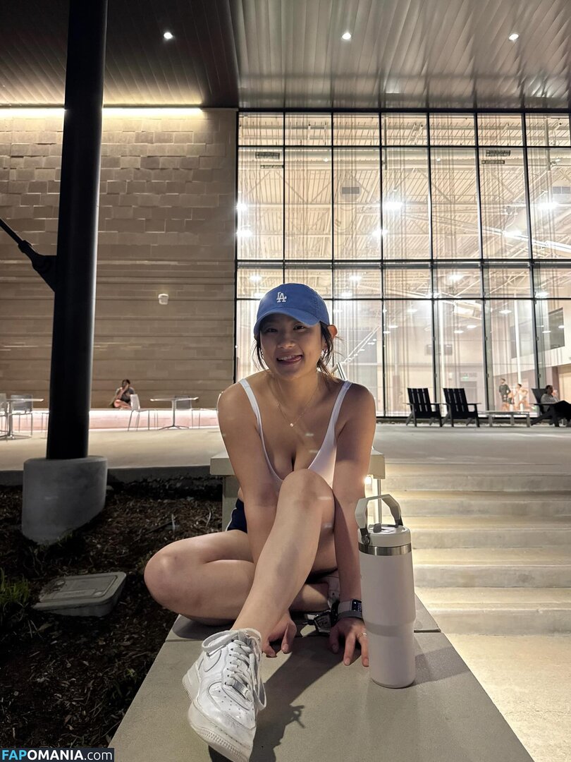 Rubyzhu / rubyzhu1204 Desnudo OnlyFans  Foto filtrada #11