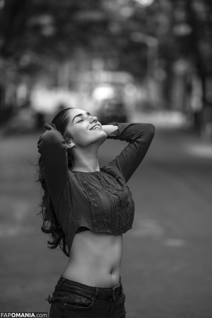 Ruhani Sharma / ruhanisharma94 Desnudo OnlyFans  Foto filtrada #14