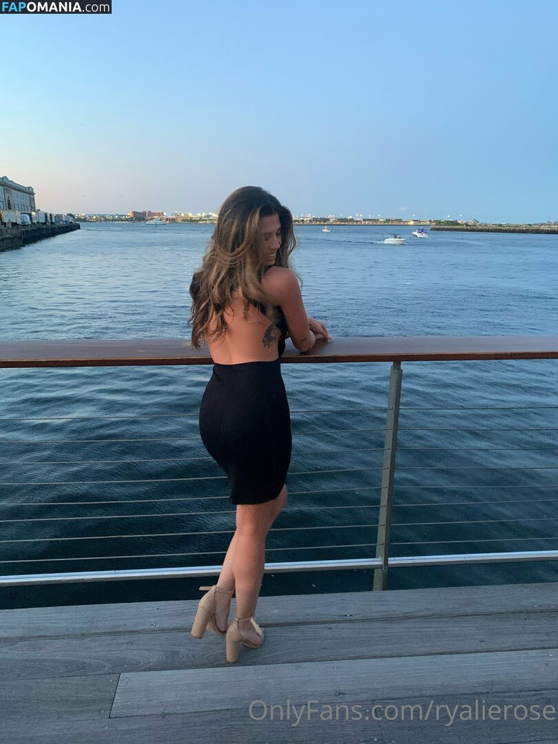 ryalierose / rylierose_xo Desnudo OnlyFans  Foto filtrada #85