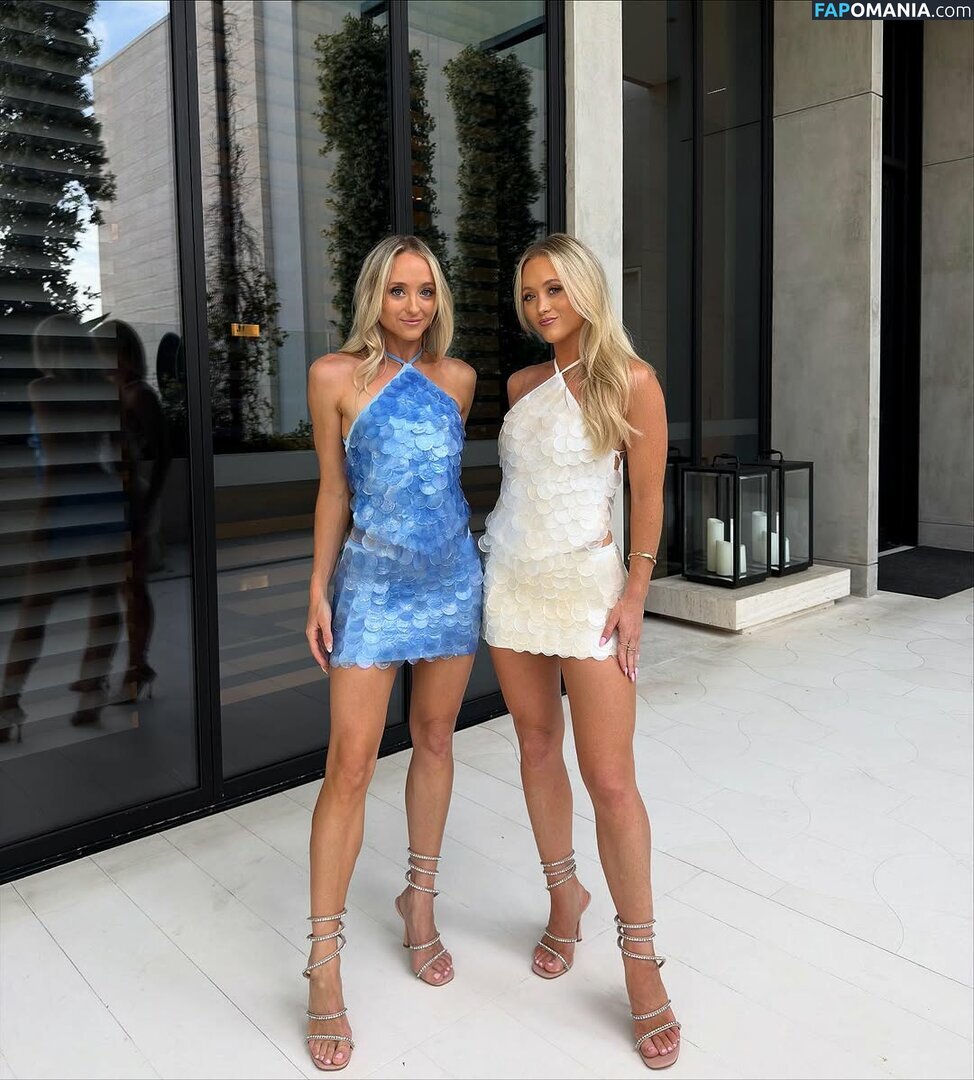 Rybka Twins / TheRybkaTwins / gosudarynia_rybka / rybkatwinsofficial / twins_rybka Desnudo OnlyFans  Foto filtrada #13