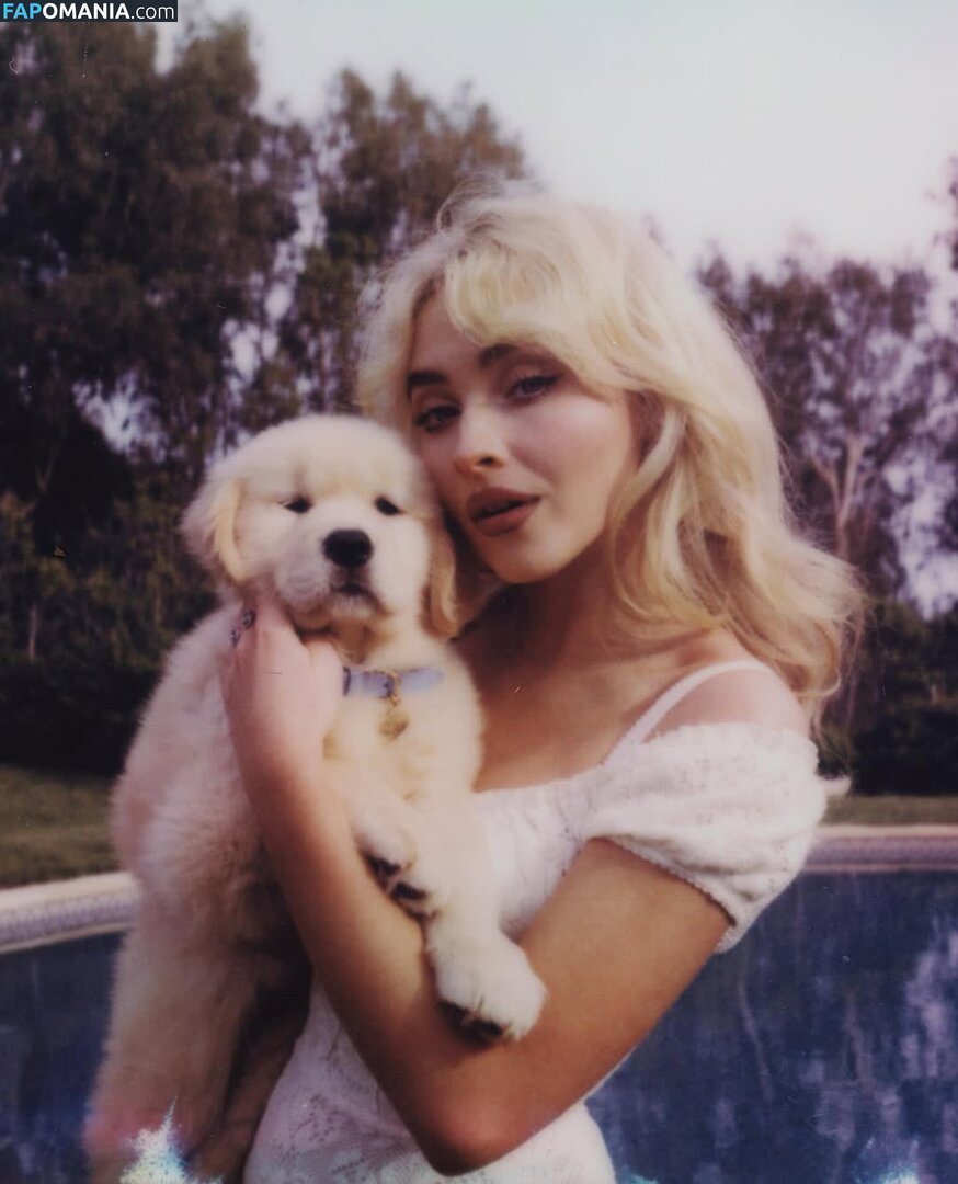 Sabrina Carpenter / https: / sabrinacarpenter Desnudo OnlyFans  Foto filtrada #2505