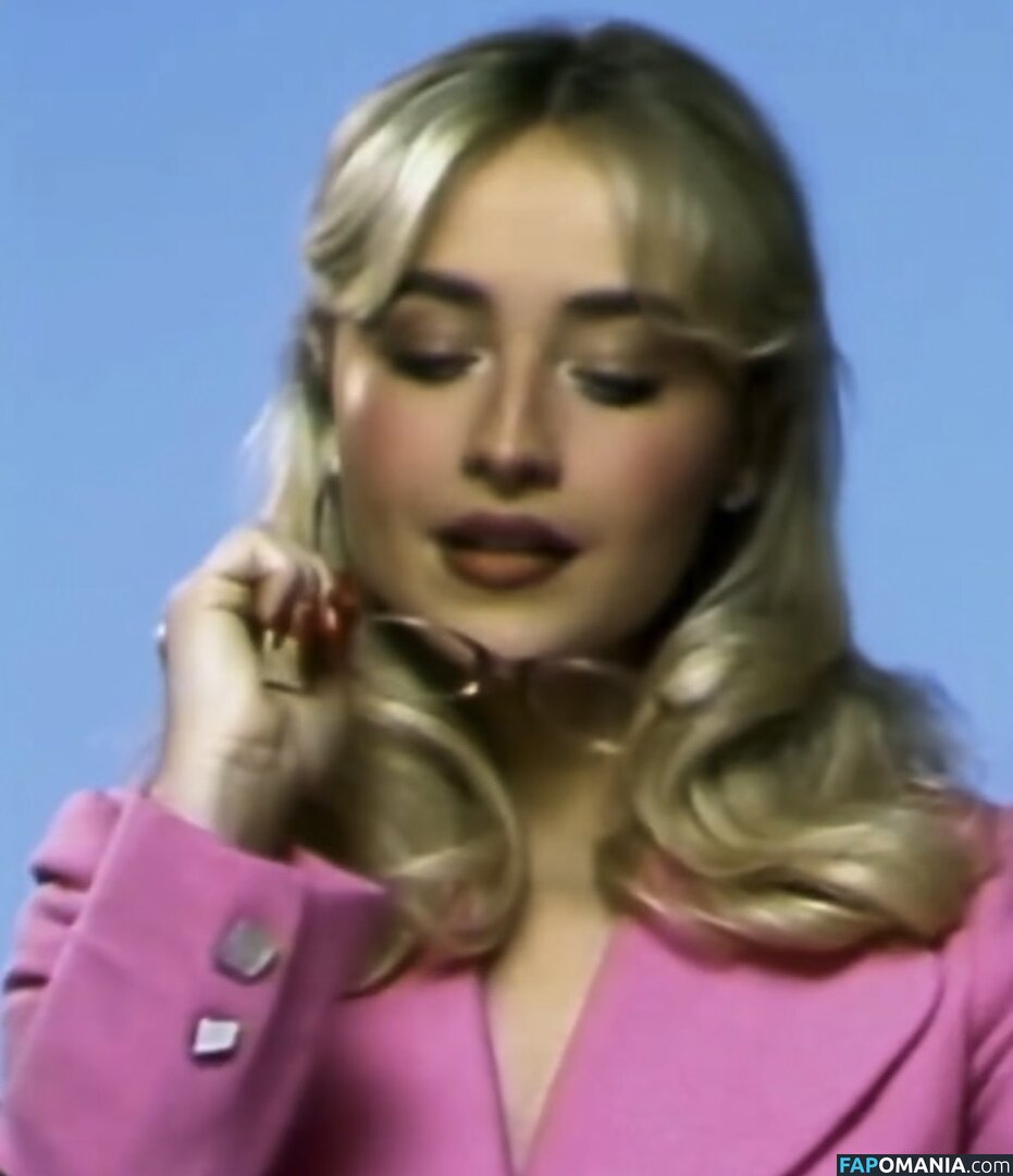 Sabrina Carpenter / https: / sabrinacarpenter Desnudo OnlyFans  Foto filtrada #2601