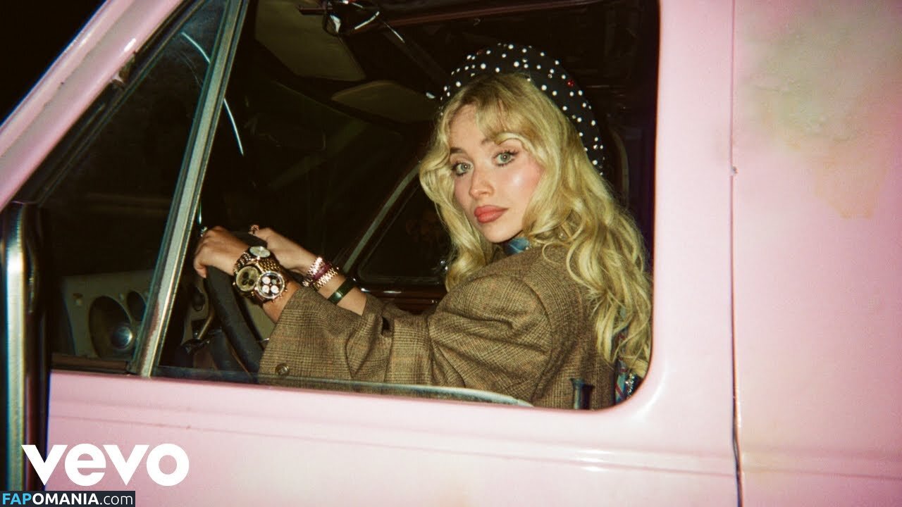 Sabrina Carpenter / https: / sabrinacarpenter Desnudo OnlyFans  Foto filtrada #2625
