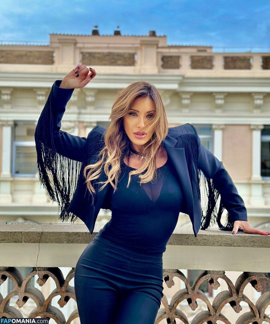 Sabrina Salerno / sabrinasalernofficial Desnudo OnlyFans  Foto filtrada #1713