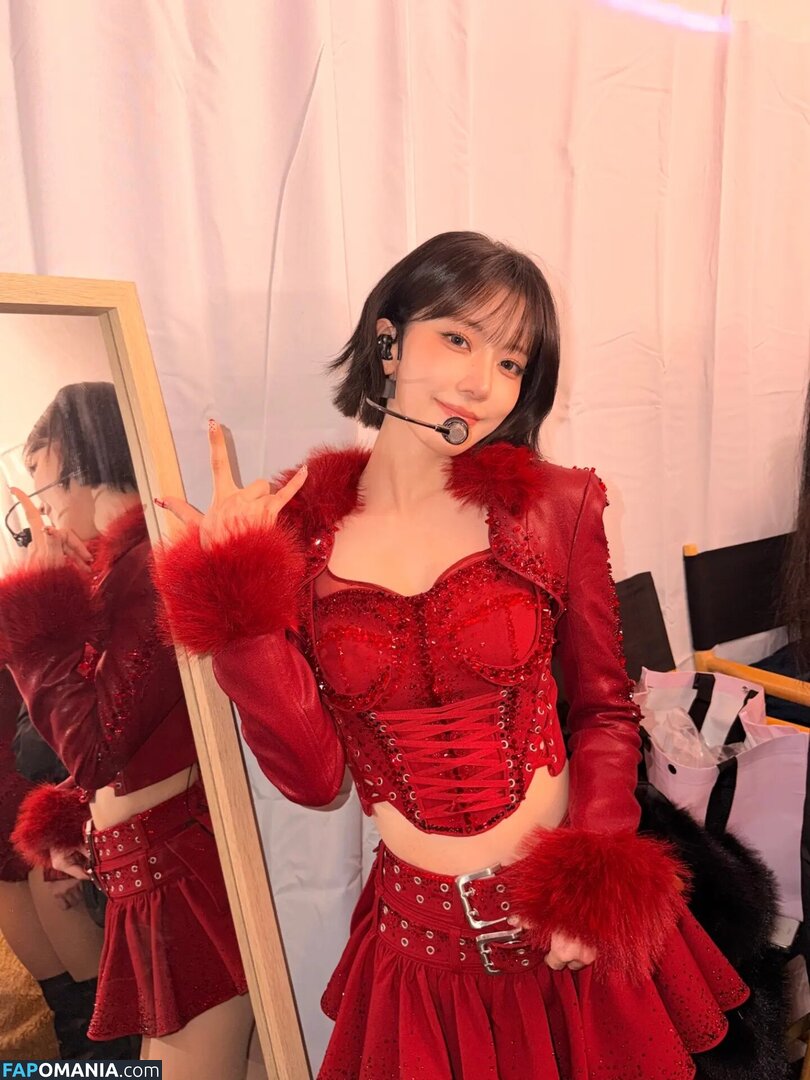 39saku_chan / LESSERAFIM / Sakura Miyawaki 宮脇 咲良 Desnudo OnlyFans  Foto filtrada #7
