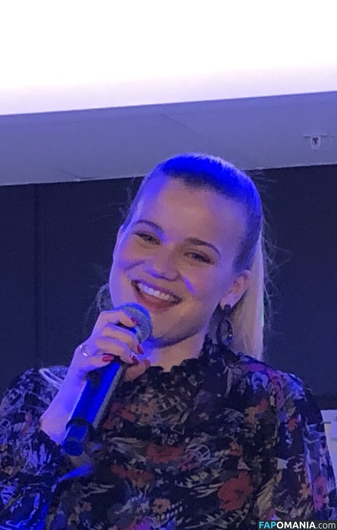 Sandra Lyng Desnudo OnlyFans  Foto filtrada #8