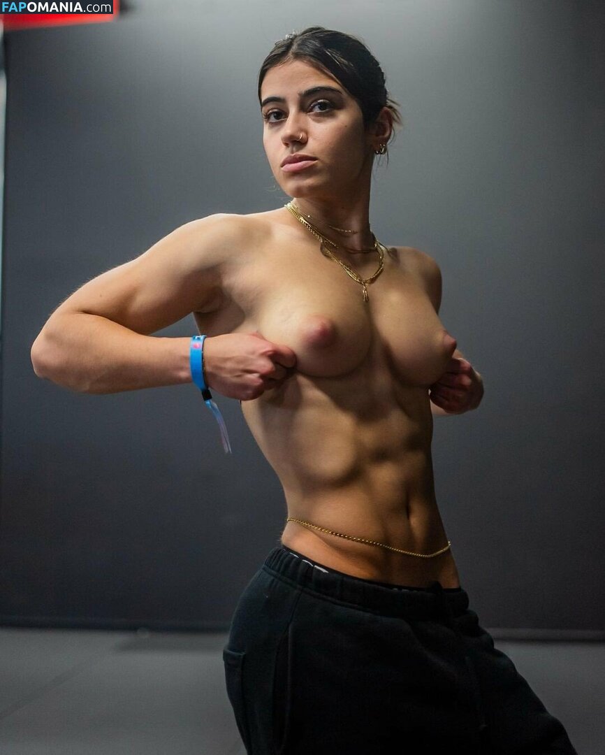 Sara Saffari Deepfake / sara_saffari / sarasaffari__ Desnudo OnlyFans  Foto filtrada #3