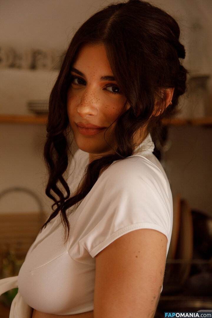 Sary Gimalda Desnudo OnlyFans  Foto filtrada #12