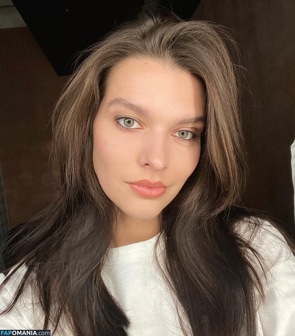 Sasha Zotova / shuzolotova Desnudo OnlyFans  Foto filtrada #13