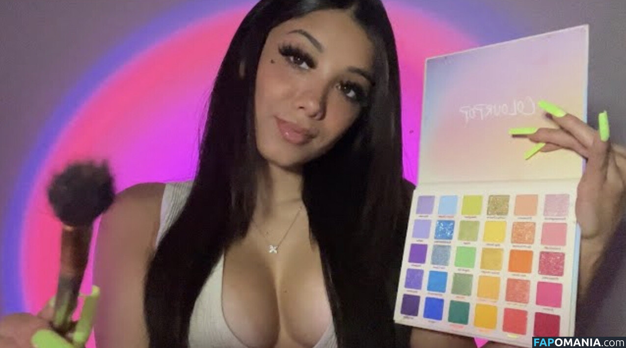 SassySounds ASMR / SassysoundsASMR / sassyselenaaaa / selenaaasasmr Desnudo OnlyFans  Foto filtrada #4