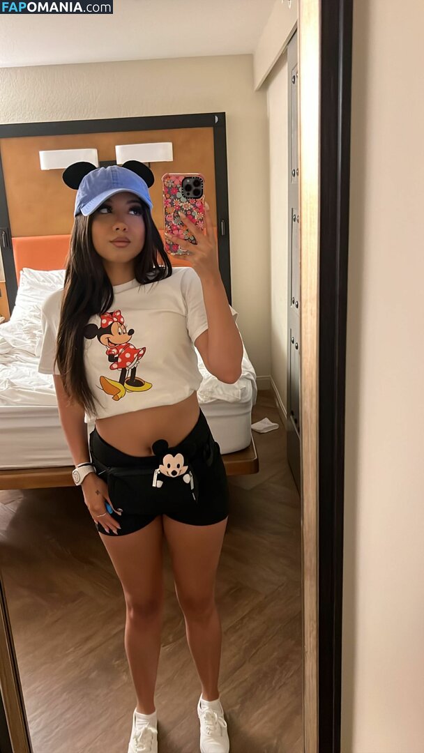 SassySounds ASMR / SassysoundsASMR / sassyselenaaaa / selenaaasasmr Desnudo OnlyFans  Foto filtrada #11