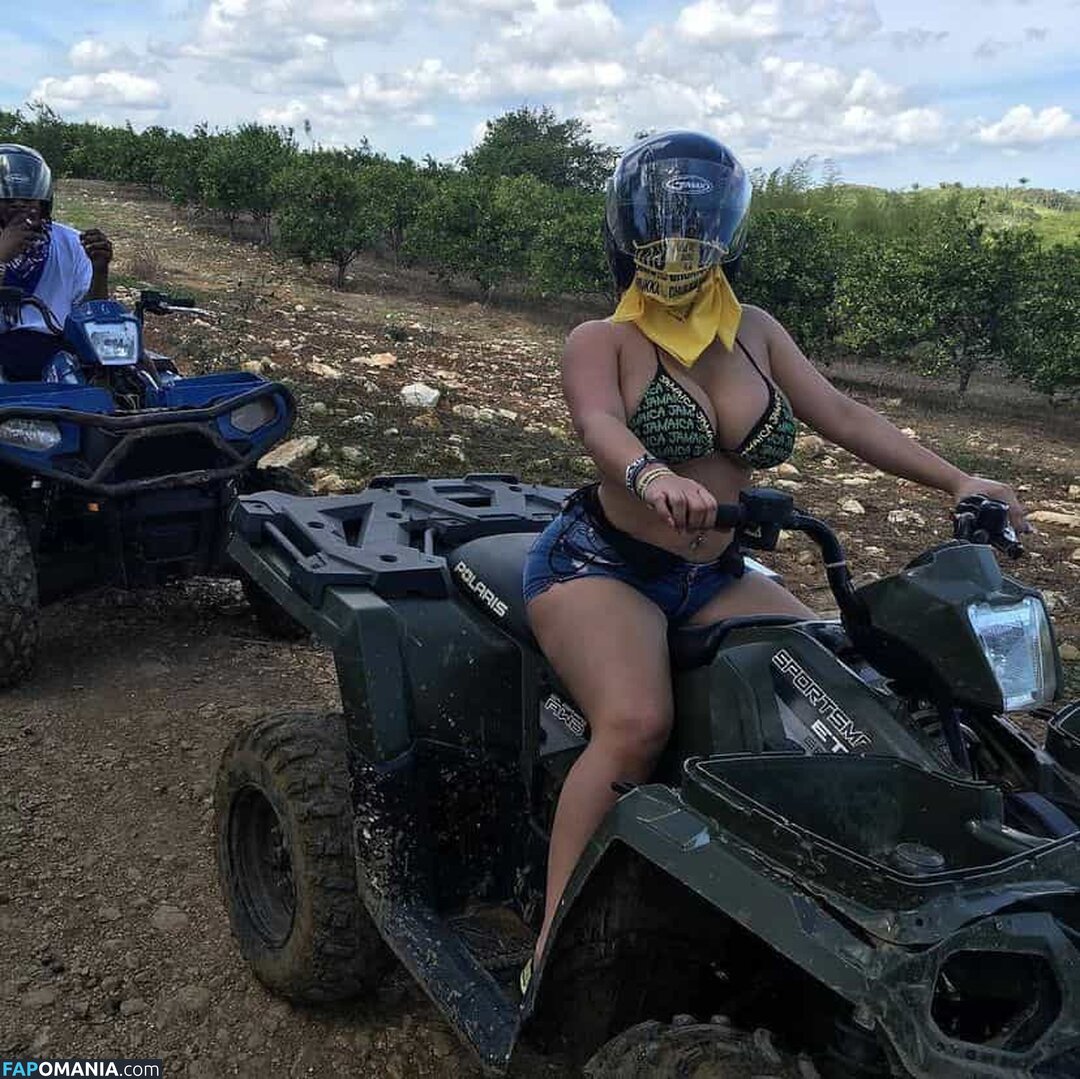 Selena Adams / officialselenaadams4 / selenaadams69 Desnudo OnlyFans  Foto filtrada #366