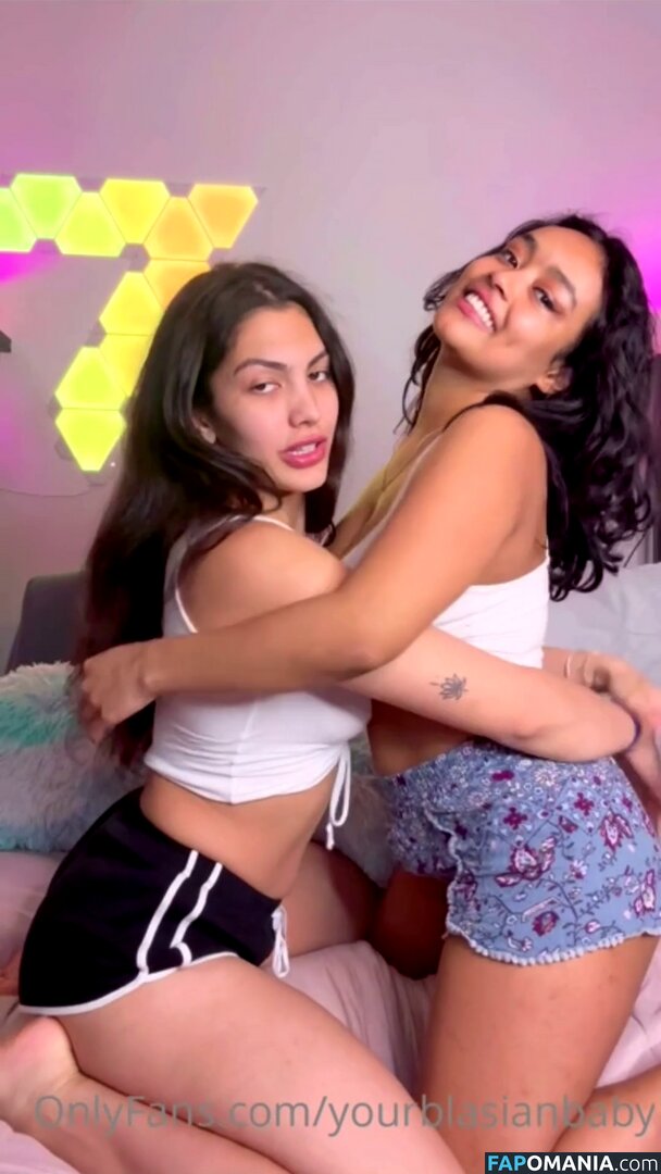 Self Booba Licking Videos / lizzobeeating Desnudo OnlyFans  Foto filtrada #21