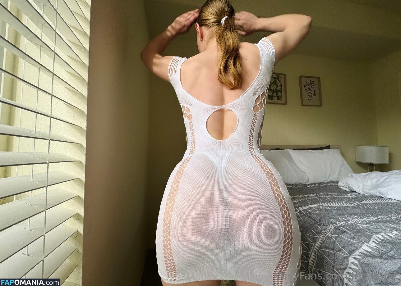 FEMGAPE / Skaya Lex / skaya.lex Desnudo OnlyFans  Foto filtrada #9