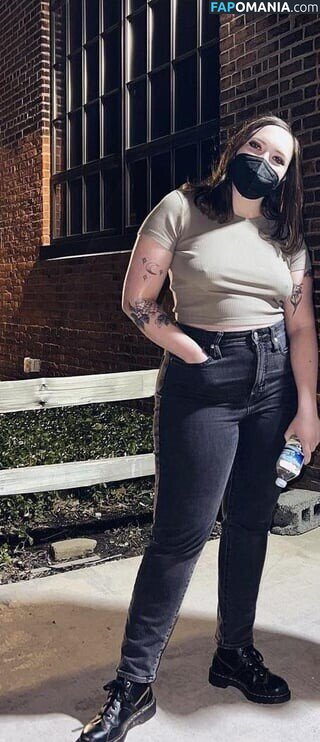 Soccer Mommy / Sophia Allison / soccermommyband Desnudo OnlyFans  Foto filtrada #2