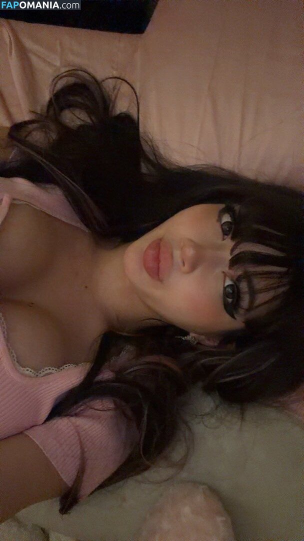 beanluvr13 / strawbari.zz / strawbarie / strawbarizz Desnudo OnlyFans  Foto filtrada #2