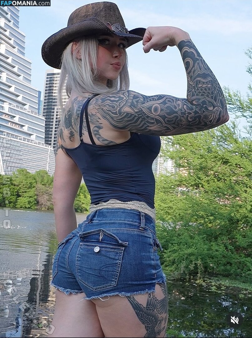 StrongWaifu / https: Desnudo OnlyFans  Foto filtrada #4