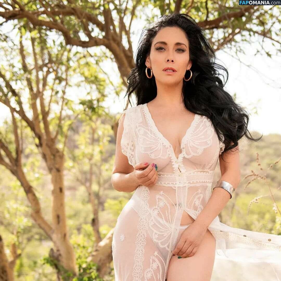 Sugey Abrego / https: / sugeyabrego / sugeyabregotv Desnudo OnlyFans  Foto filtrada #38