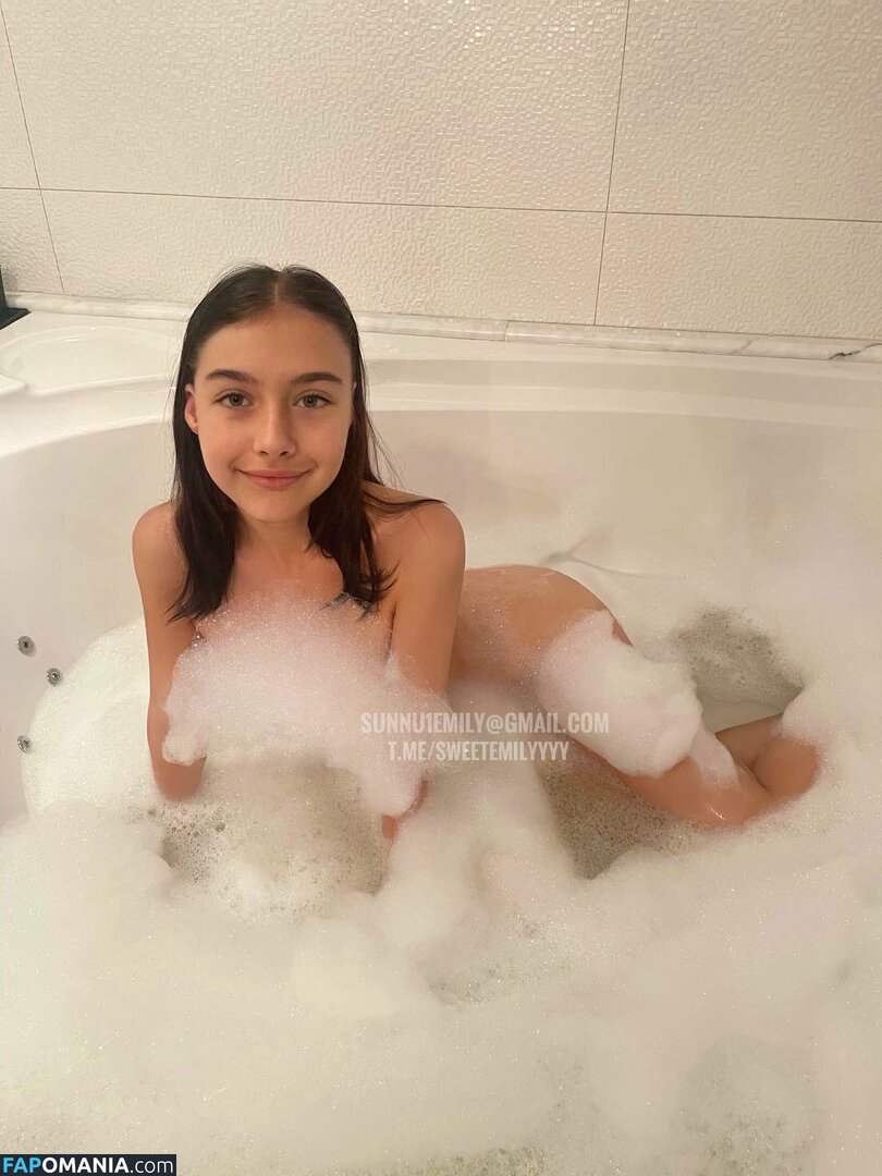 Sunny Emilly / Sunny Emy / SweetEmilyyyy / kylie.little.toes / sunny.emily.backup Desnudo OnlyFans  Foto filtrada #12